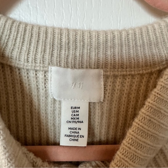 H&M Cream Cardigan with Black Bows - Picture 3 of 5